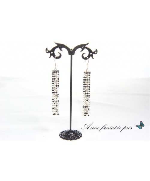 1232_-_boucle_doreille_acier_inoxydable_pendentif_franges__strass__15_euros