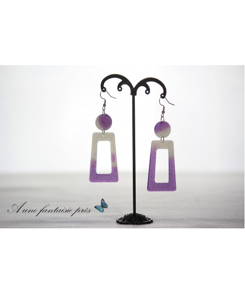 1349_-_boucle_doreille_argent_acier_inoxydable_rectangle_blanc_mauve_paillet_rsine_15_euros