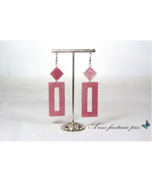 1547_-_boucle_doreille_argent_acier_inoxydable_rectangle_rose_paillet_en_rsine_15_euros