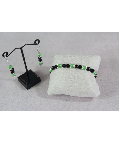 448_-_bracelet_et_boucle_doreille_perle_verte_et_noire_20_euros