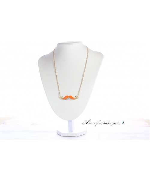 868_-_collier_dor_pendentif_moustache_orange_et_strass_18_euros